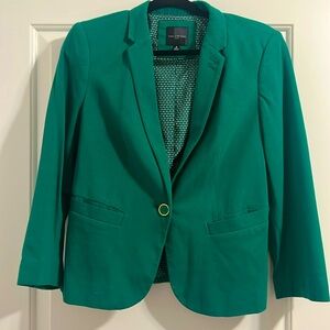 Cute emerald green blazer!